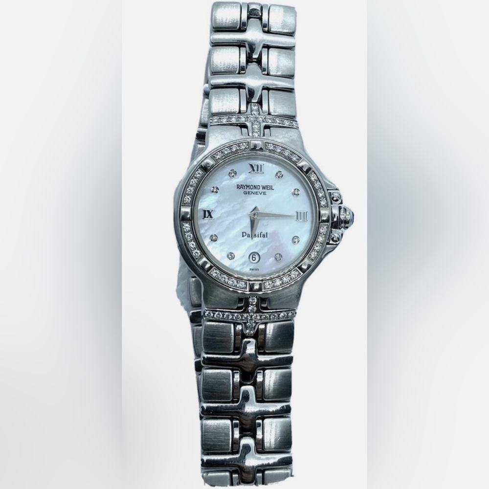 18k stainless steel watch Raymond Weil. mother-of-pearl dial, sapphire crystal